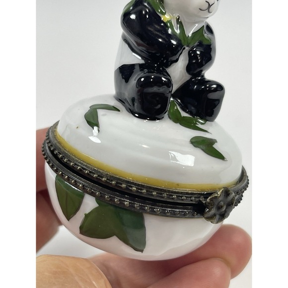Panda Bear  Trinket‎ Box  Porcelain Hinged Hand Painted - Picture 11 of 13